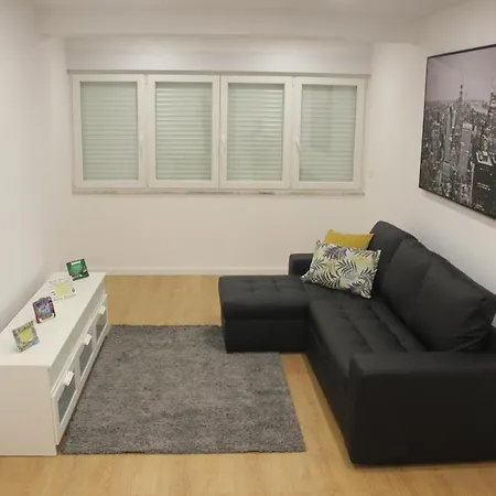 Oeiras Bedroom Paço de Arcos